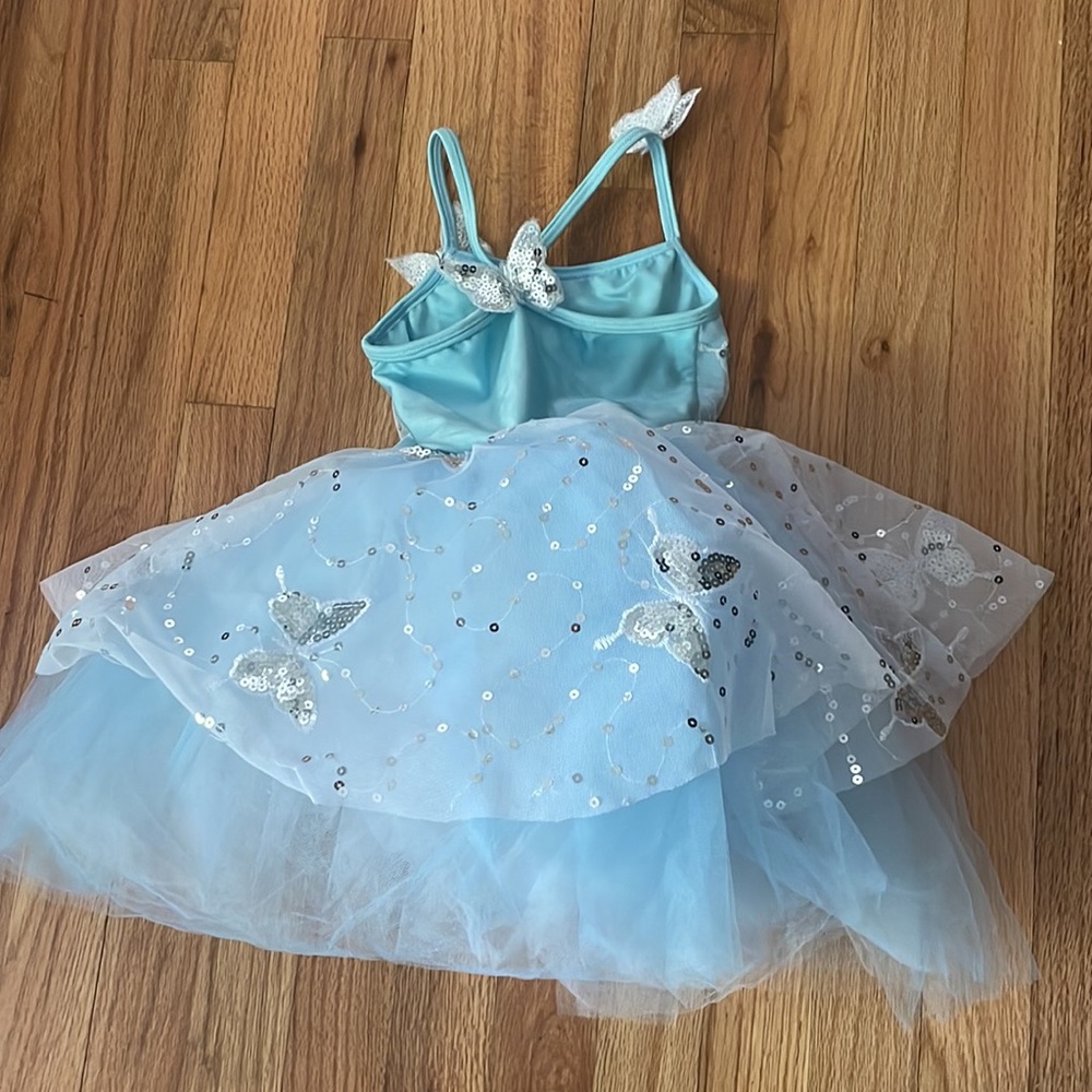Dance - Picture 3 of 8
